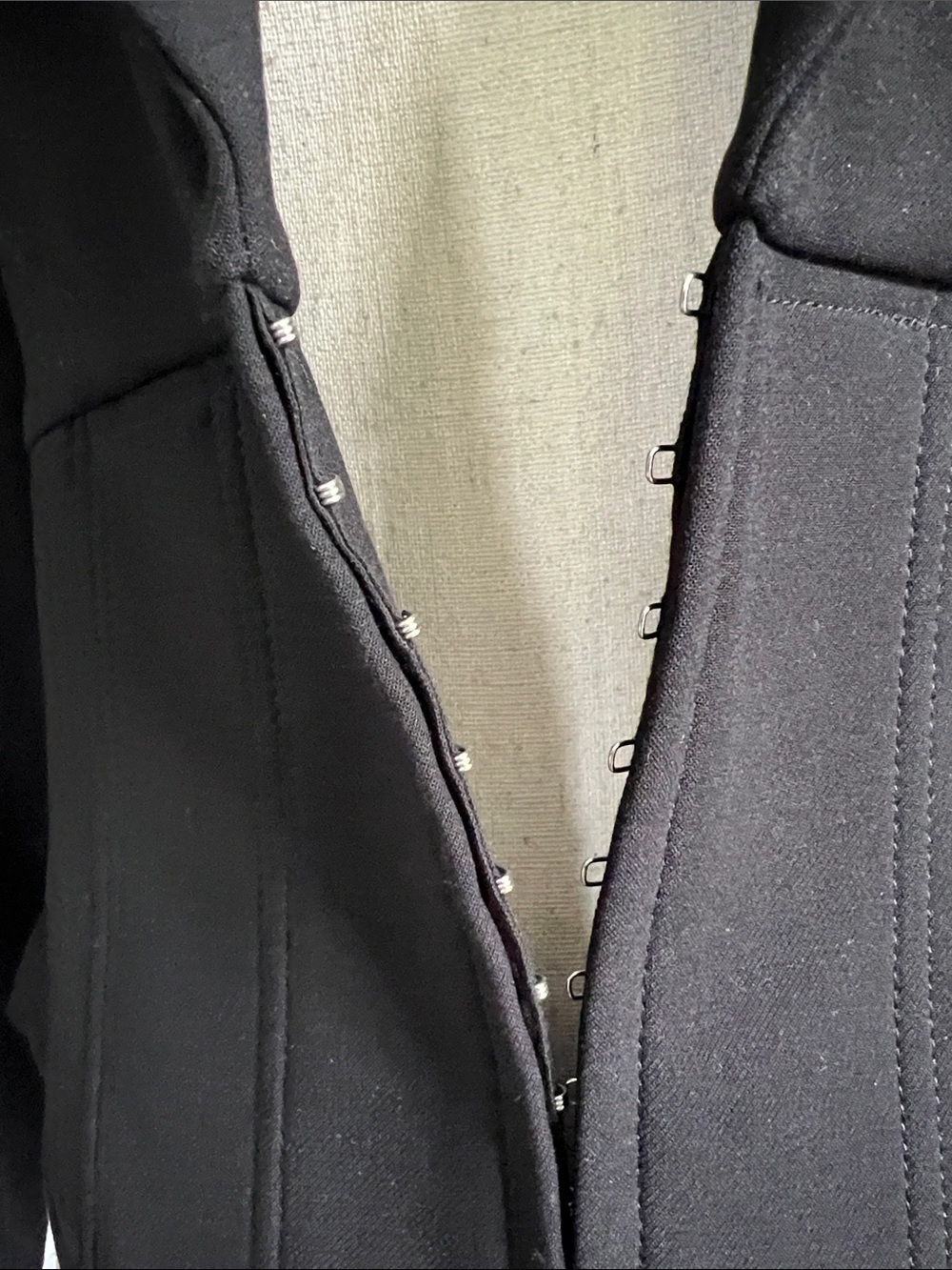 Express Cropped Corset Waist Blazer - Picture 4 of 11